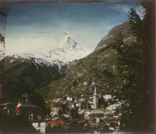 A scan taken from one of the 16mm Kodachrome images.