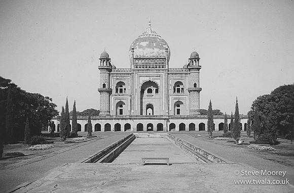 SAFANDAR JUNG