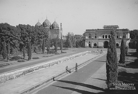 PEARL MOSQUE, DELHI FOURT