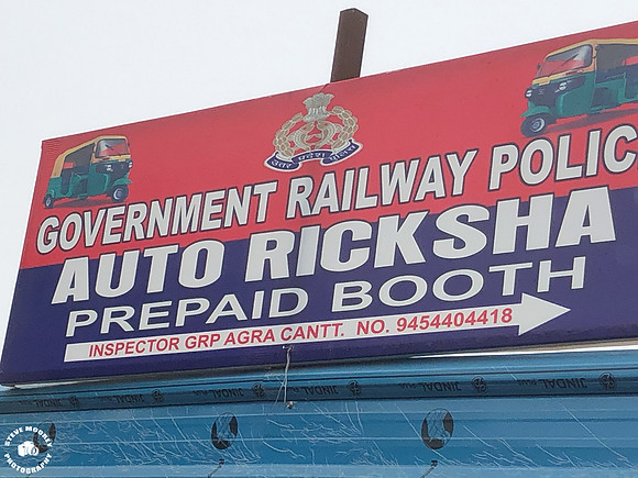 Train from Delhi to Agra